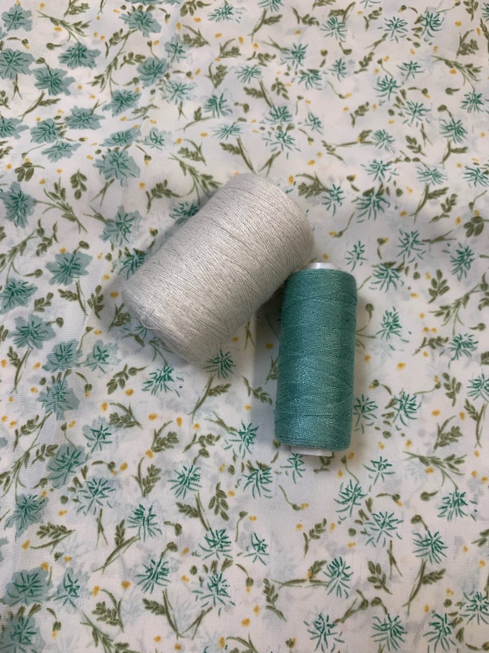 Off white and Green Ditsy all over Floral Fabric - Image 2